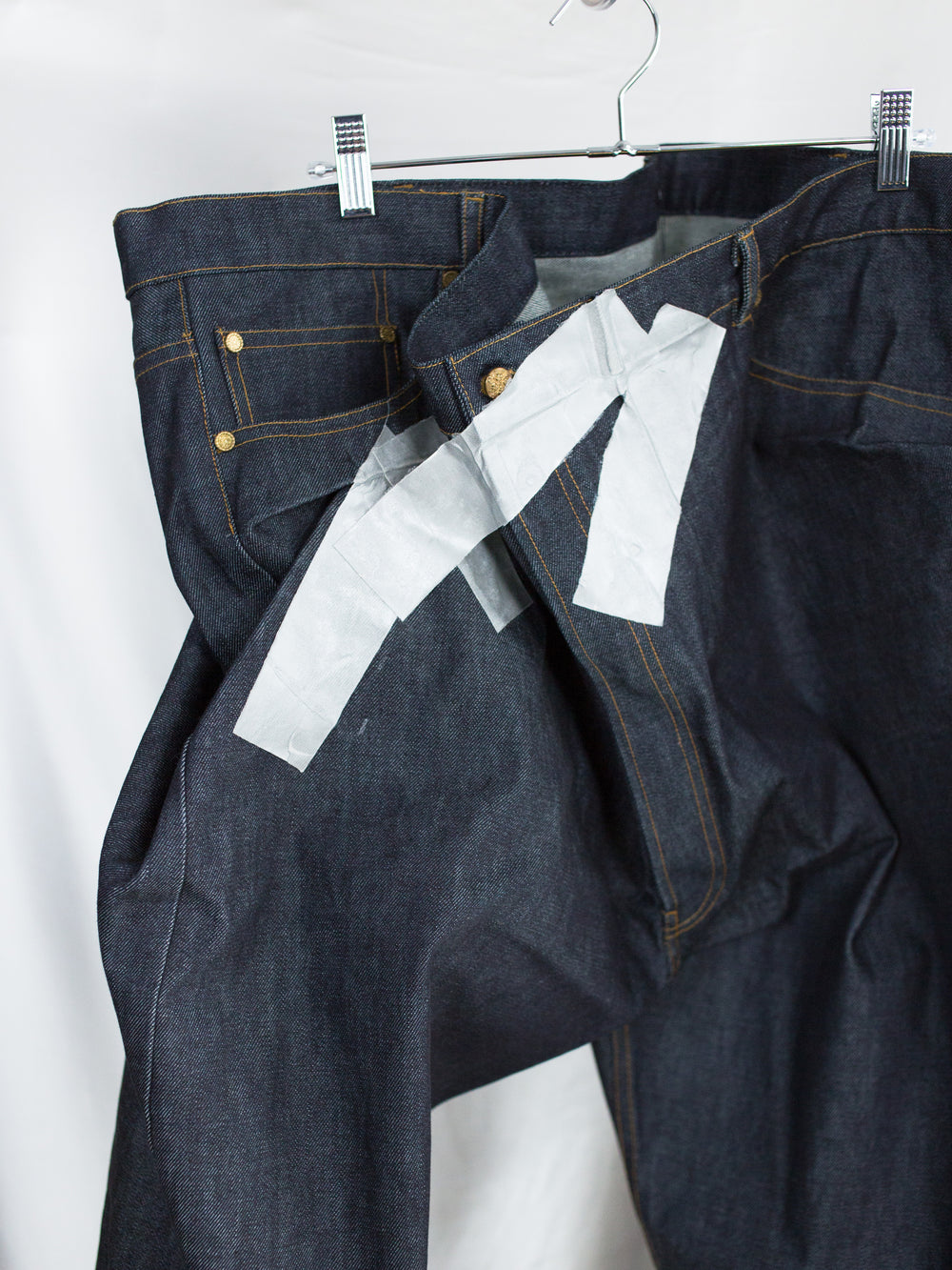 Les Six SS26 Kaos Tape Jeans