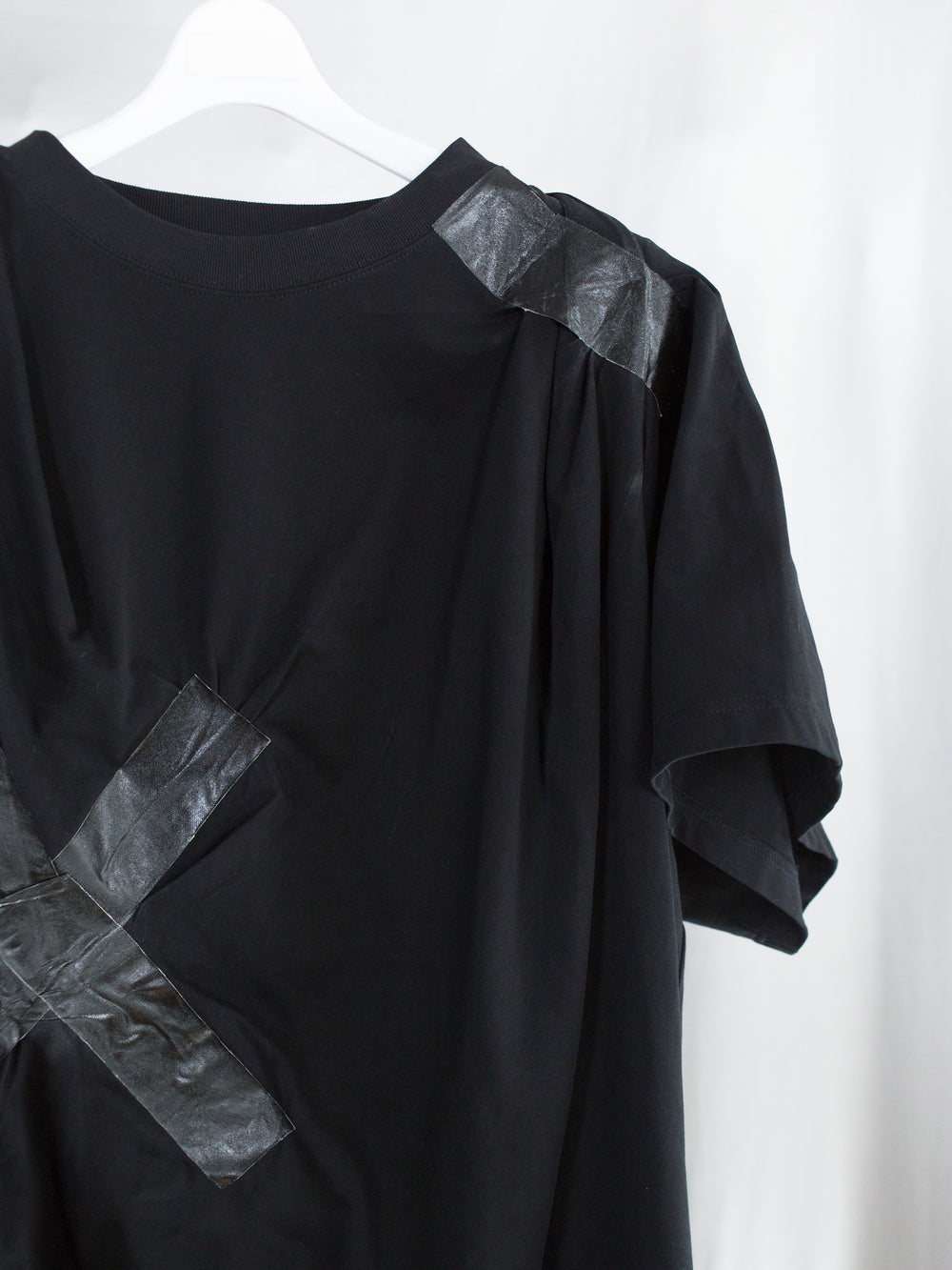 Les Six SS26 Kaos Tape Tee
