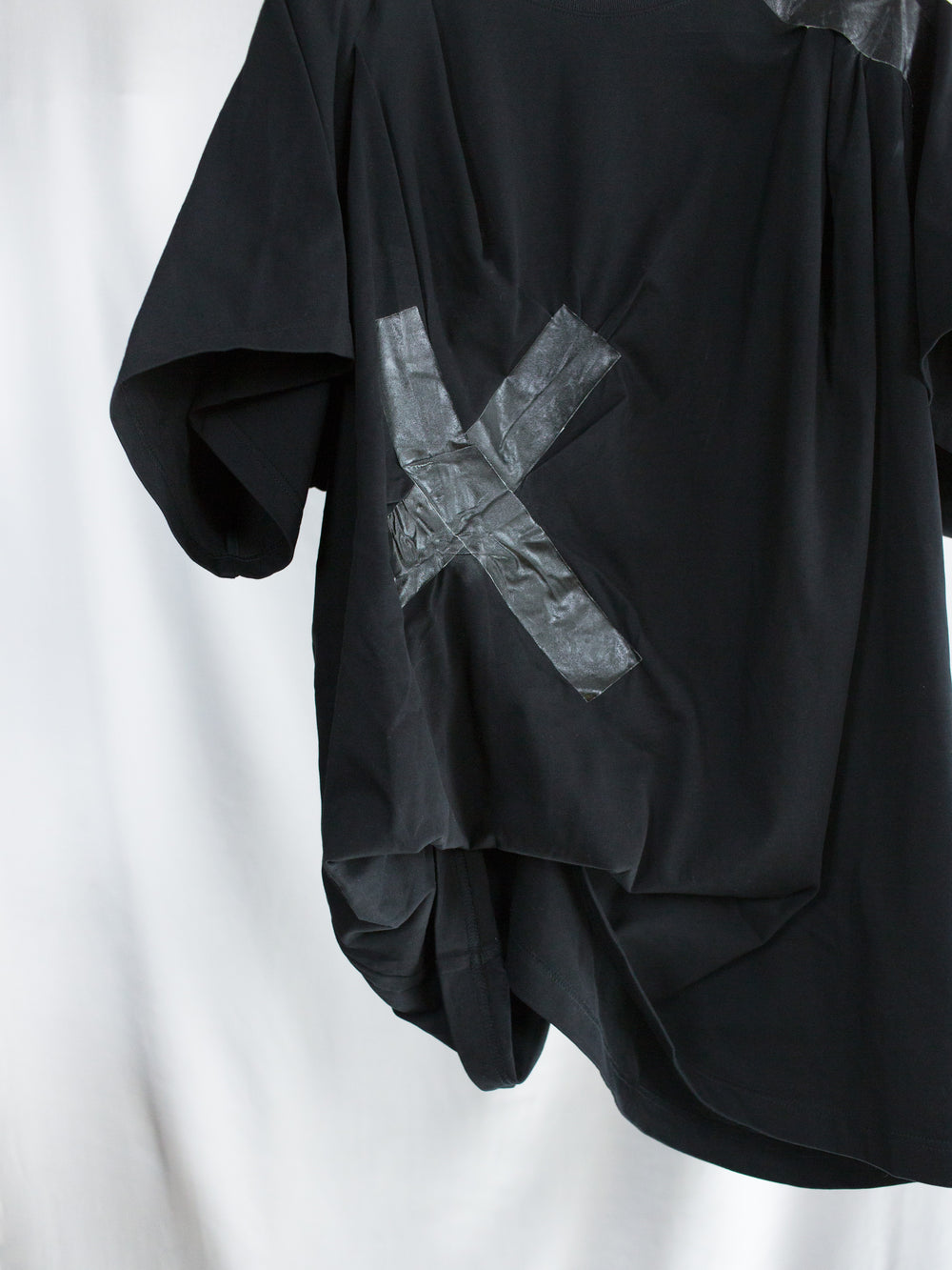 Les Six SS26 Kaos Tape Tee