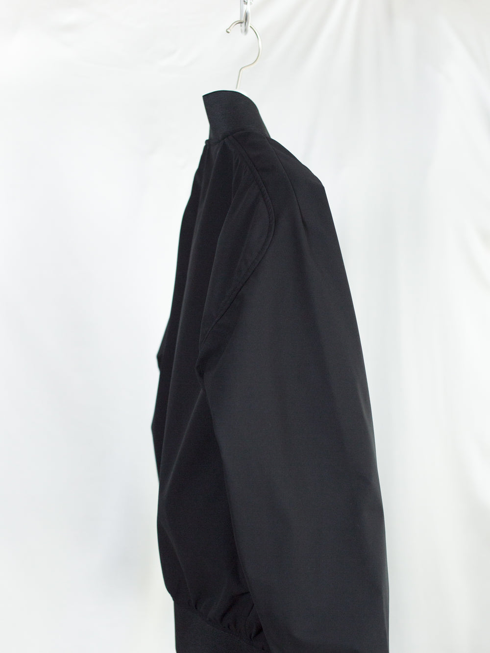 Jian Ye SS26 Waterproof Guai Blouson