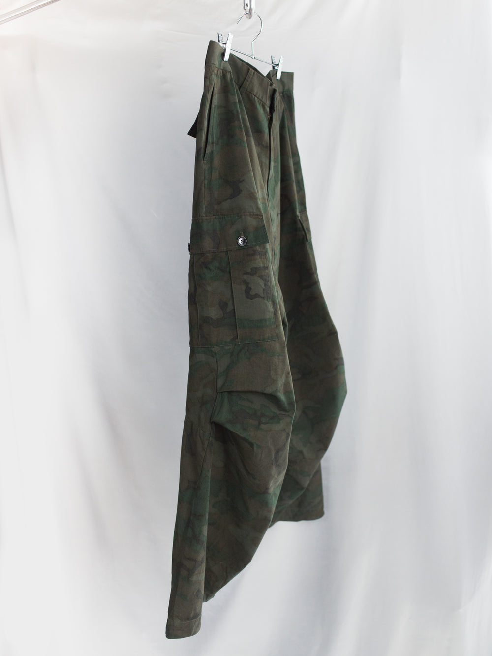 Les Six AW26 Low Crotch Camo Cargos