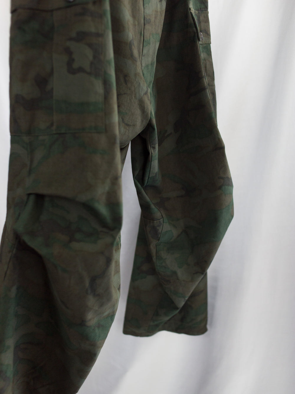 Les Six AW26 Low Crotch Camo Cargos