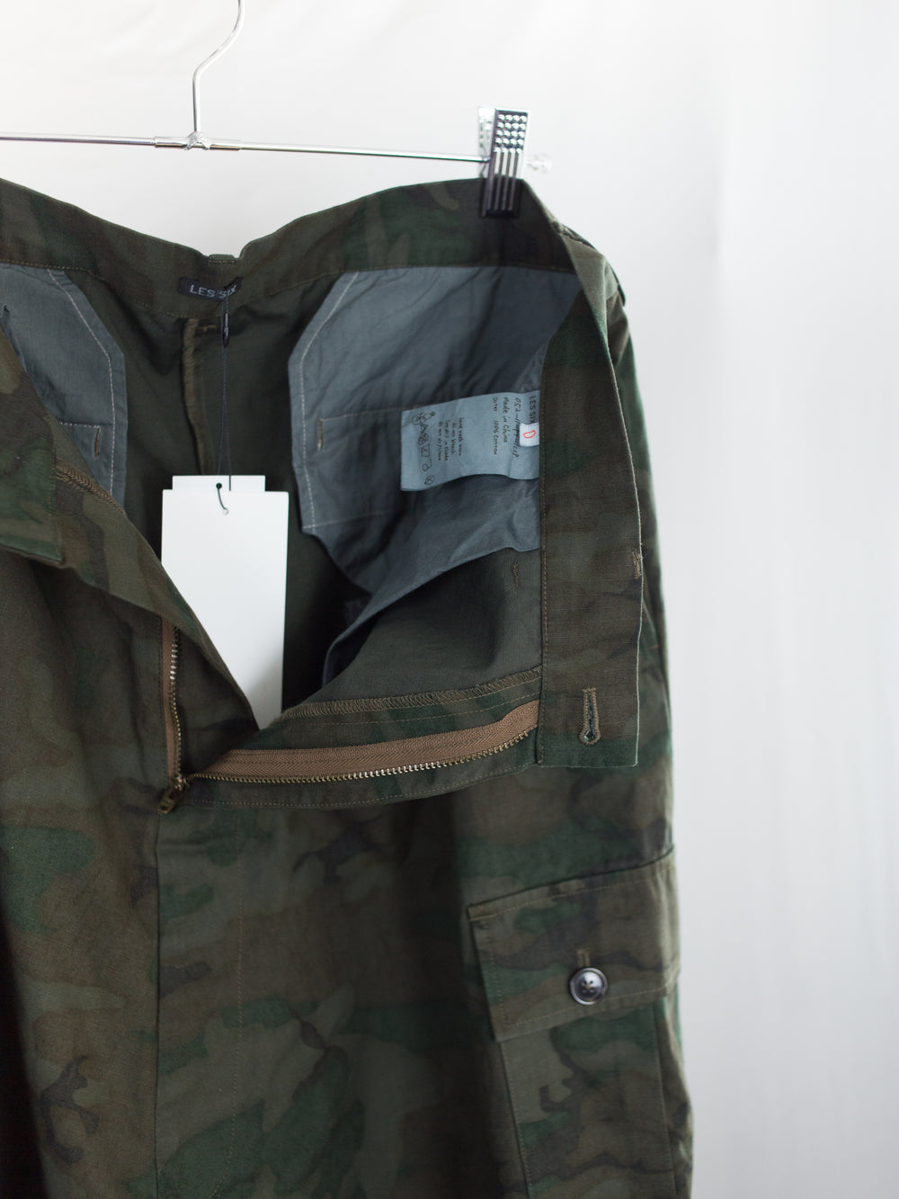 Les Six AW26 Low Crotch Camo Cargos