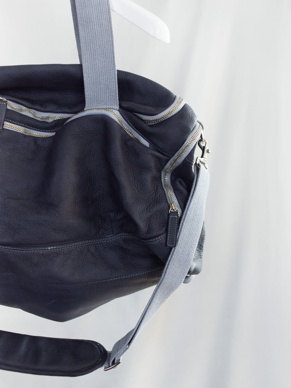 Les Six AW26 Leather Bank Robbery Bag